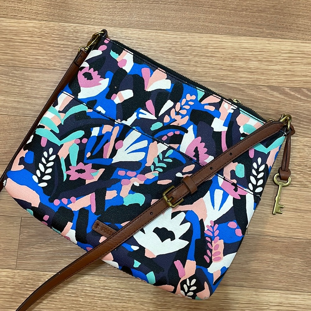 Fossil Floral Crossbody